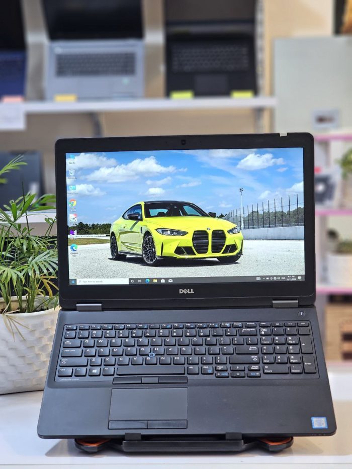 لپتاپ دل Dell latitude e5570 15.6inch core i5-6300-2GB graphics - Image 3