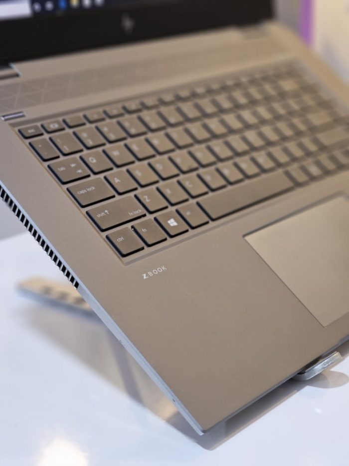 HP ZBOOK G5 STUDIO 15 لپتاپ استوک i7 نسل9 - Image 5