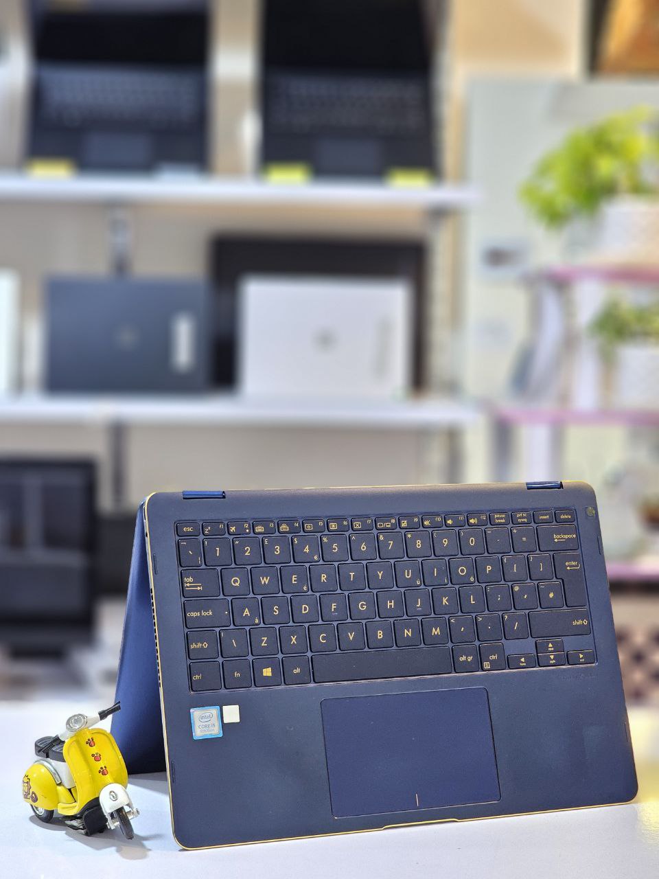 photo1712674675 ASUS ZENBOOK UX370 core i5-8250-16GB RAM-256 SSD- touch x360gلپ تاپ ایسوس استوک زنبوک - Image 1
