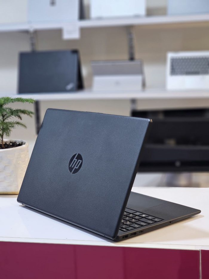 HP LAPTOP15 RYZEN3 7320 8GB 256SSD 512GRAPHICلپتاپ اچ پی2023 - Image 3