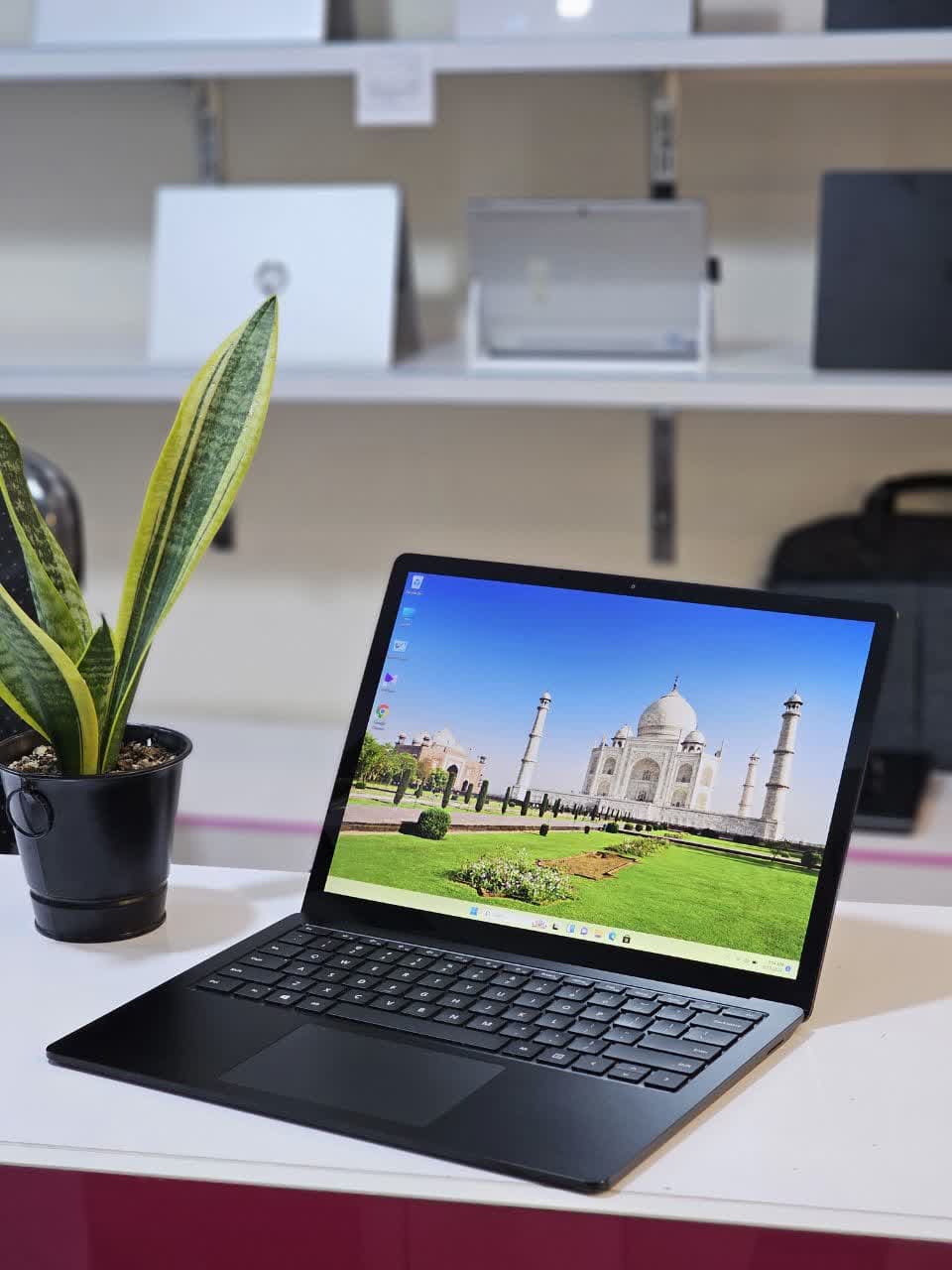 photo_2024-10-13_17-53-36 SURFACE LAPTOP3 I5-1035G7 | RAM 8 |SSD 256| BLACKسرفیس لپتاپ3 - Image 1