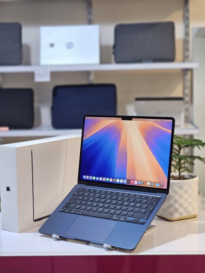 MAC BOOK AIR M2 2022 8GB 256 RETINAلپتاپ مک اپل - Image 3
