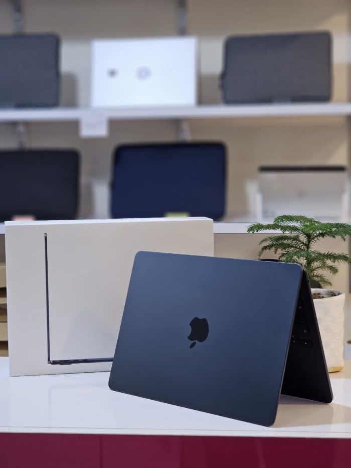 MAC BOOK AIR M2 2022 8GB 256 RETINAلپتاپ مک اپل - Image 4