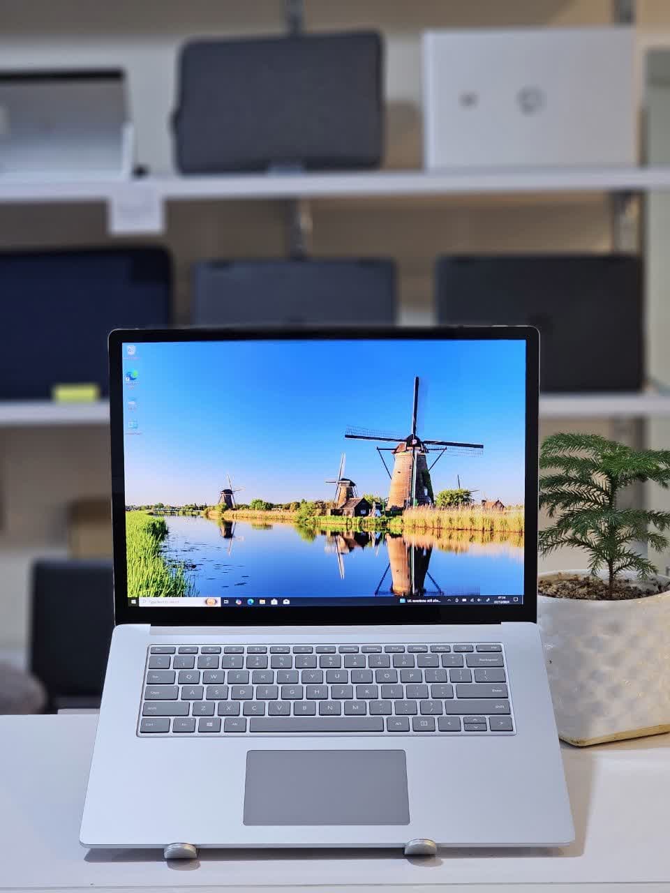 photo_2024-12-07_13-03-04 SURFACE LAPTOP 3 CORE I7 RAM16سرفیس لپتاپ 15 اینچ - Image 1