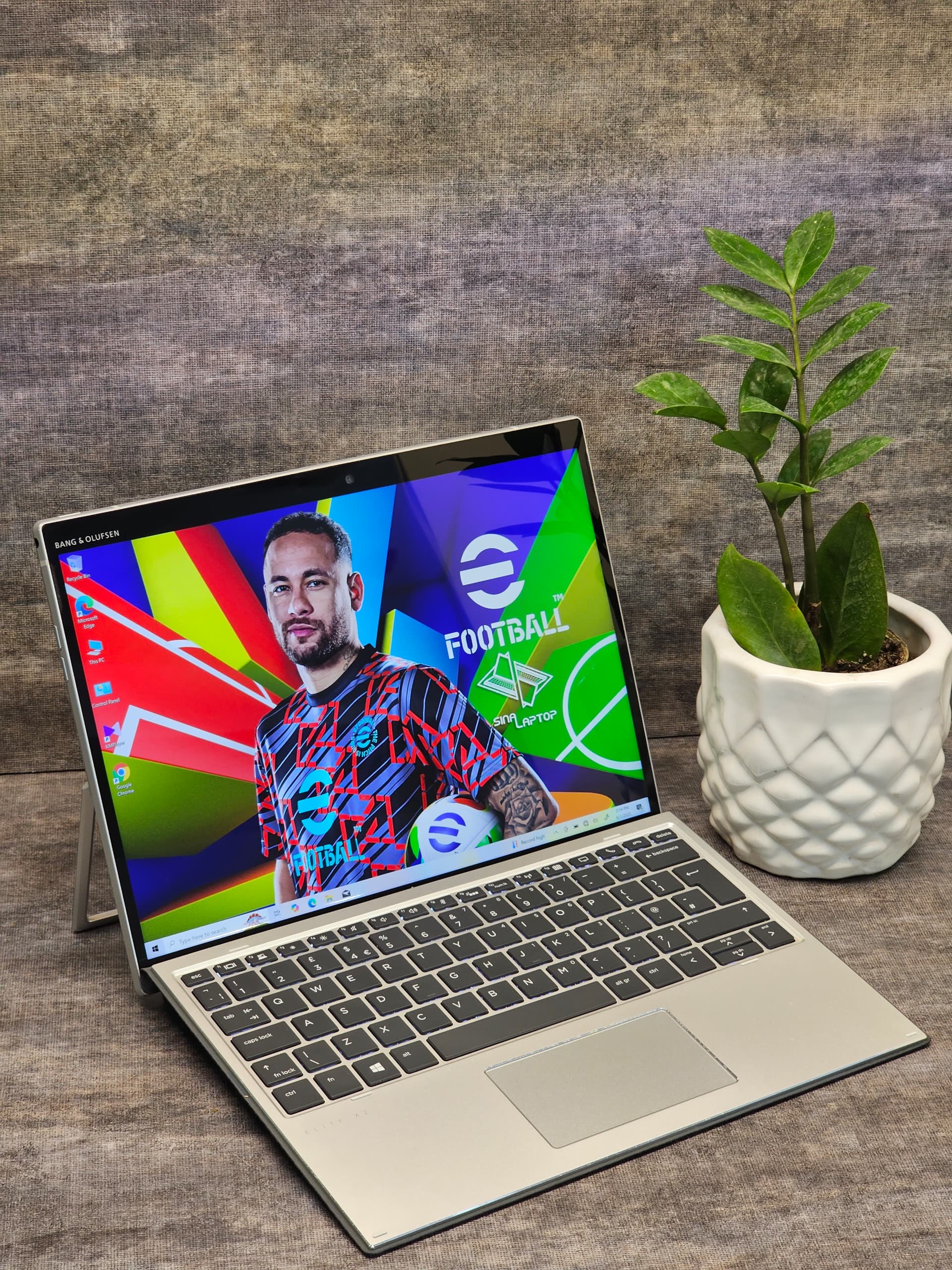 WhatsApp Image 2025-06-01 at 20.01.10_2b7cd0b0 HP Elite x2 G4 – Core i5 / 8GB RAM / 256GB SSD / 12.5” 4K + Pen - Image 1