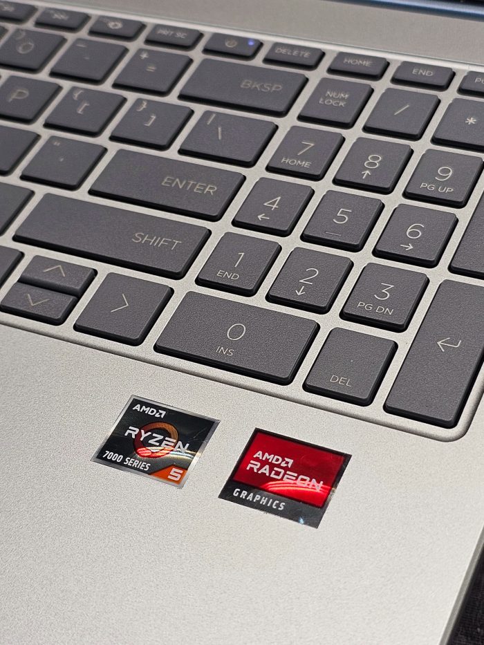 لپ تاپ استوک HP Laptop 15-FC | Ryzen 5-7520U | RAM 8GB DDR5 | SSD 1TB - Image 2