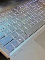 HP PAVILION 15 CORE I5-8250 8GB SSD256 لمسی - Image 4