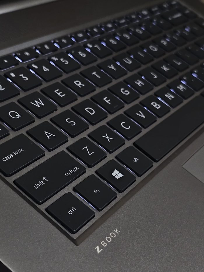 HP ZBook Studio G8 TOUCH 4K  RTX 3070 - Image 4