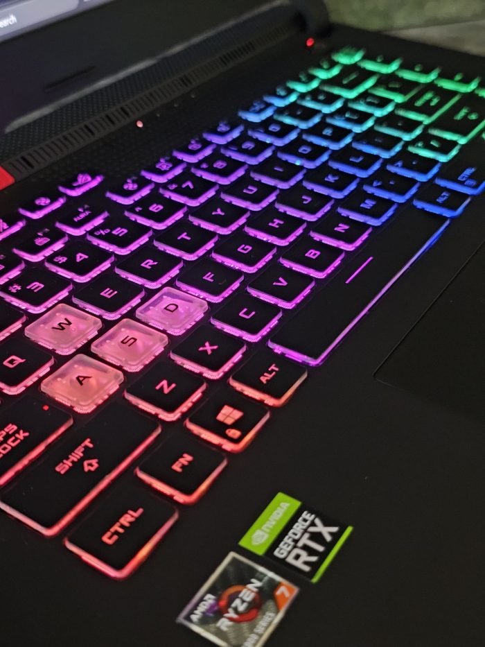 Asus ROG Strix G513QE - Image 2