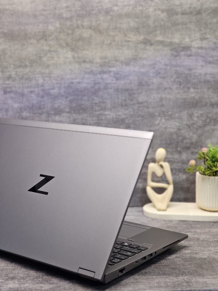 HP ZBook Fury 15 G8 | i7-11850H | 4GB RTX A2000 - Image 2