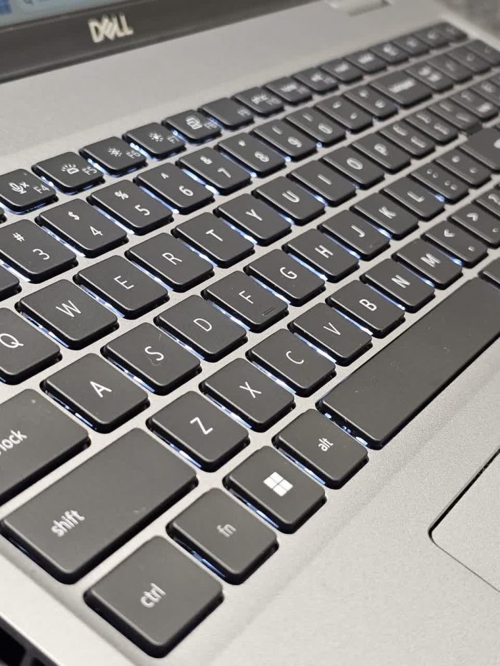 Dell Precision 3561 | Core i7-11800H | T1200 4GB - Image 3