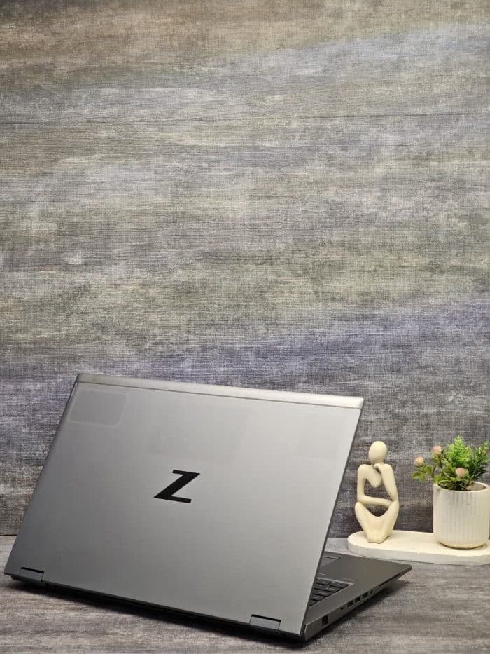 HP ZBook Fury 17 G8 | i9-11950H | 6GB RTX A3000 - تصویر 4